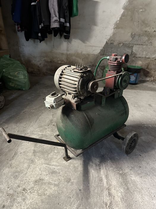 Sprężarka, kompresor ,duzy silnik