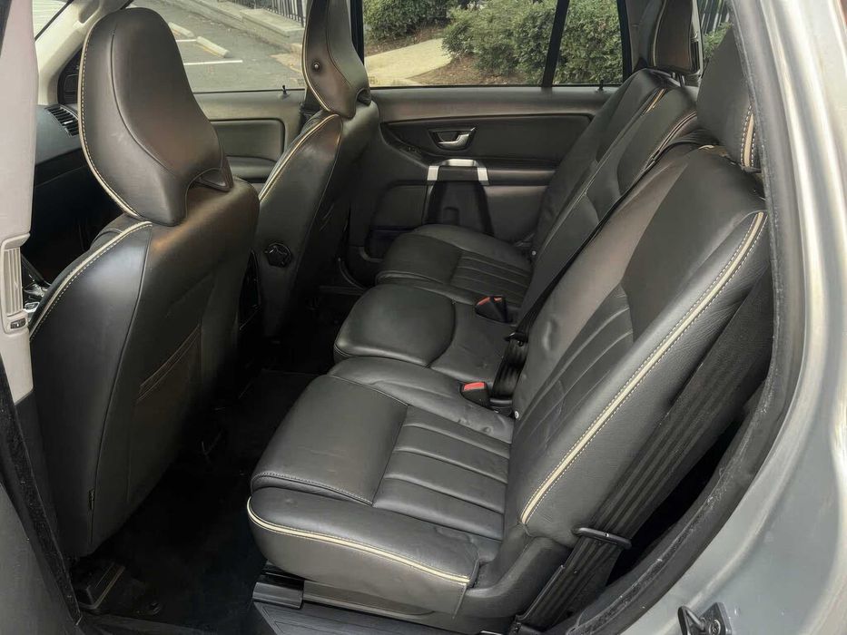 Volvo XC90      2014