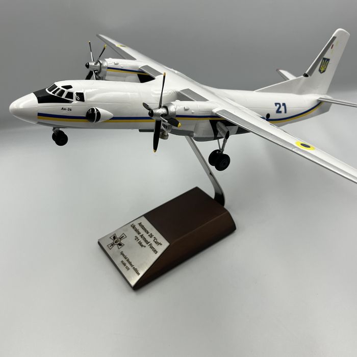 Ан-26 VITA Рятунчик , "21 ЗСУ, Літак-  масштабі 1:72 (40 см). Преміум