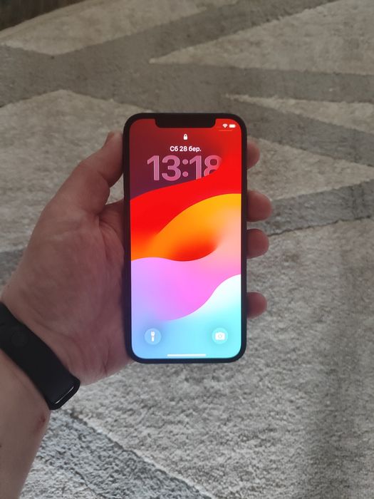 Продам iPhone 12 64gb