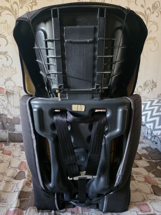 Дитяче автокрісло