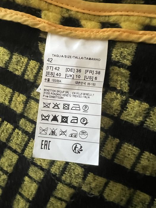 Płaszcz,kurtka Benetton Piękny i Okazja