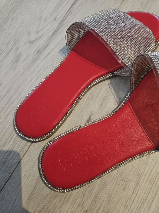 Klapki czerwone z cyrkoniami 37