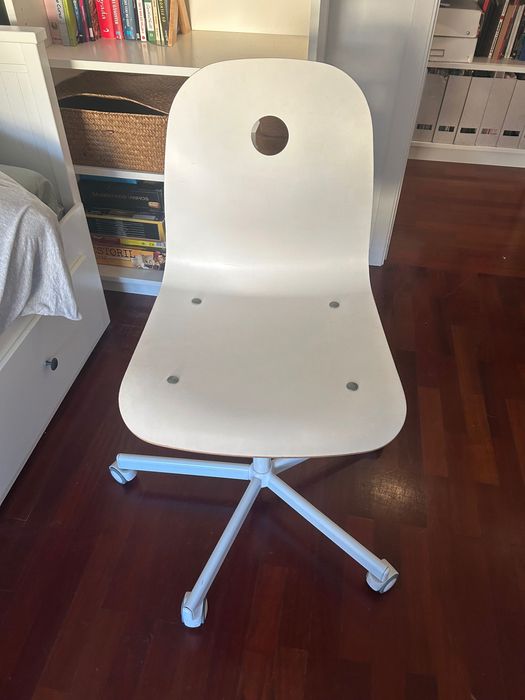 Cadeira Branca de secretária do Ikea
