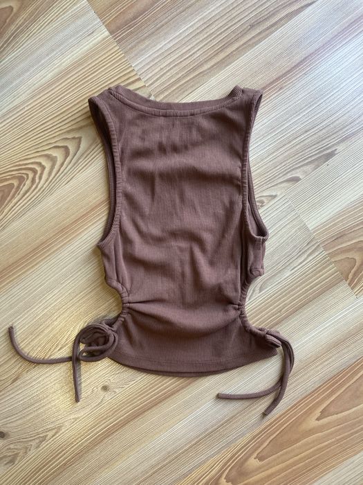 Crop top z wycięciami Zara