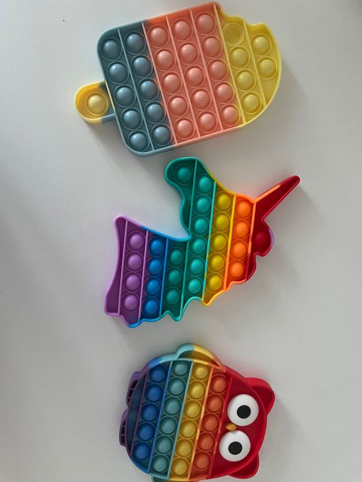 Игрушки поп итыы