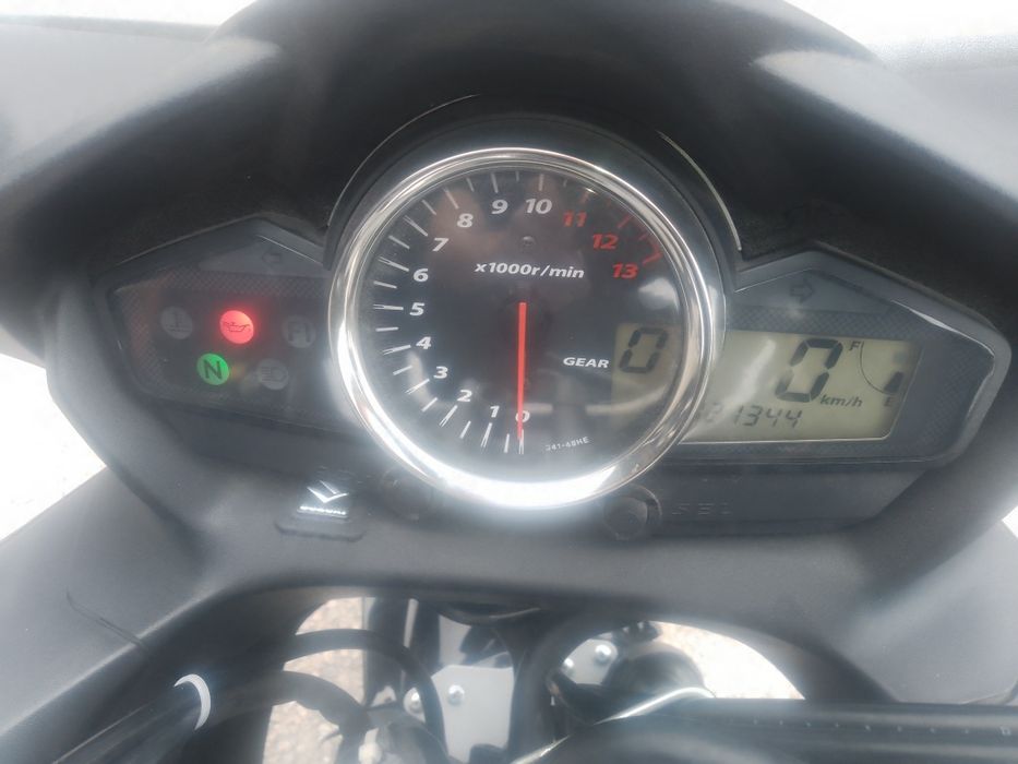Срочно продам  suzuki gsr 250s