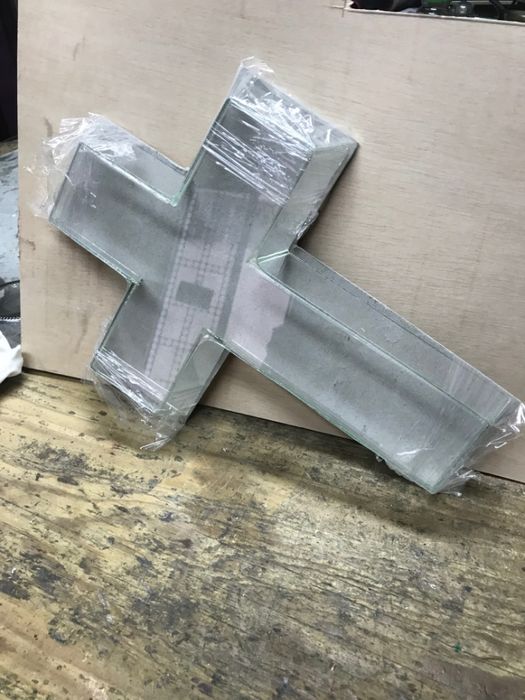 Cruz em Vidro para registo
