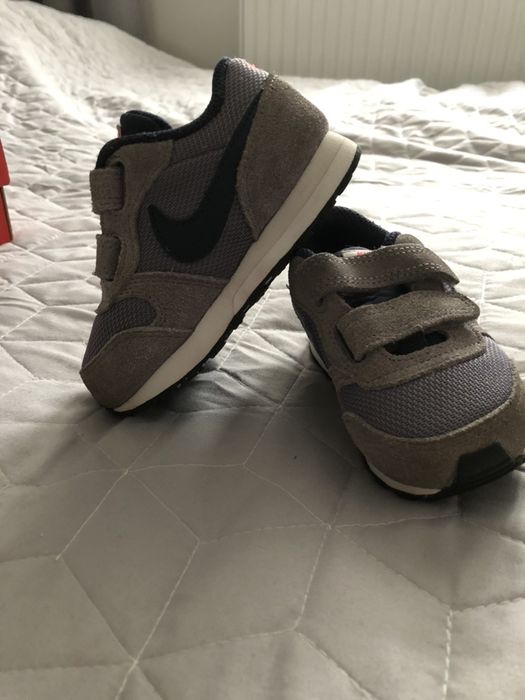 Adidasy NIKE roz. 22