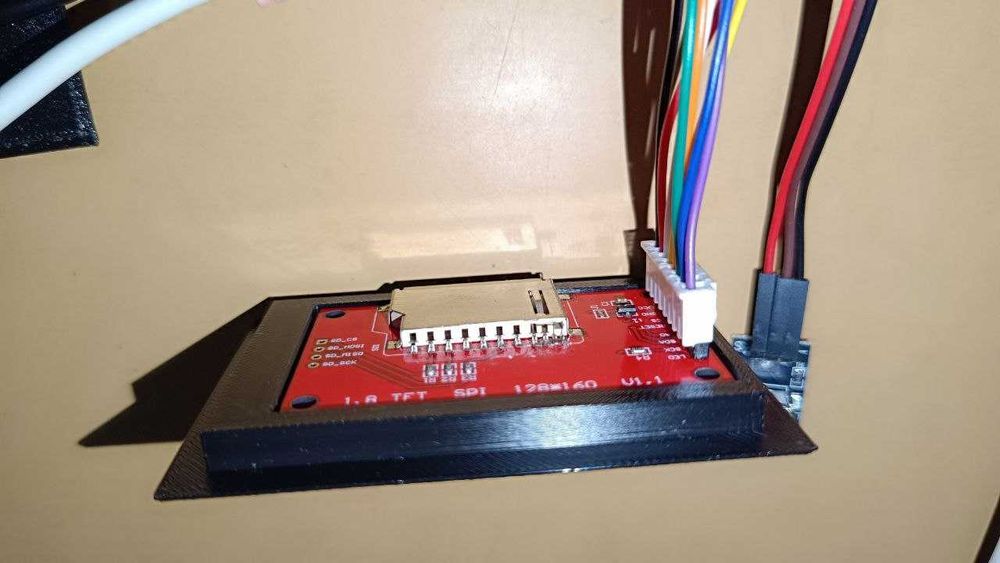 Интернет радио. Модуль встраивать. Дисплей 1.8.Аукс или усилитель. ДУ.