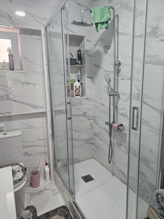 Quarto em Queluz, a 3 minutos a pé da estação de comboios