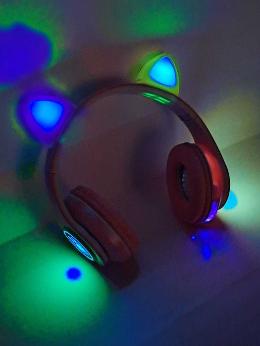 Słuchawki Dla Dziecka Bezprzewodowe z Uszami Bluetooth Świecące