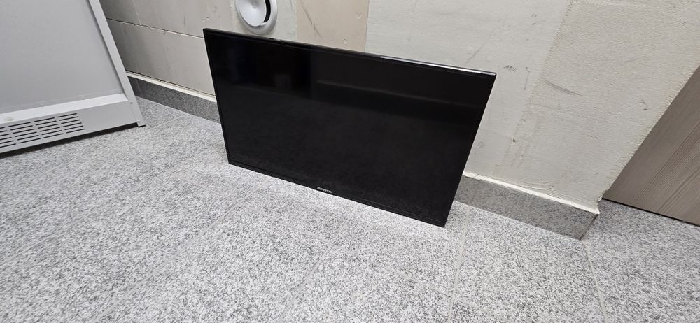 TV MANTA 32 cale + pilot