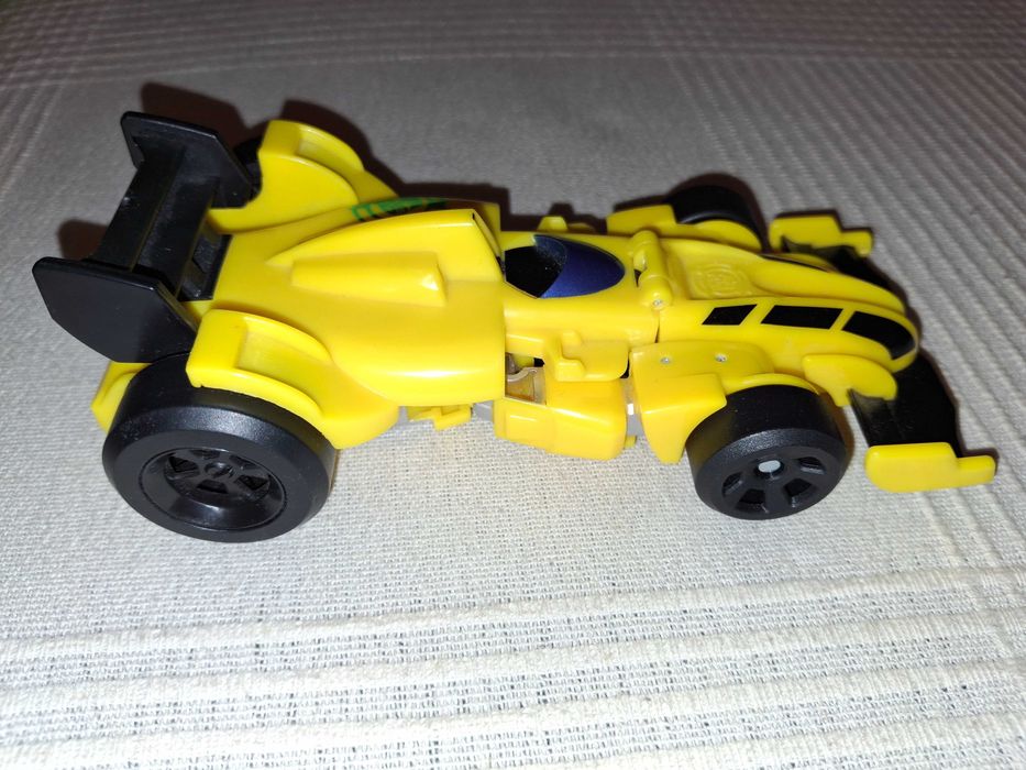 Samochód robot Bumblebee Transformers transformujący
