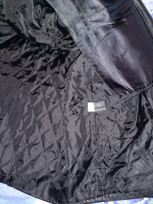 Кожана куртка мужска.