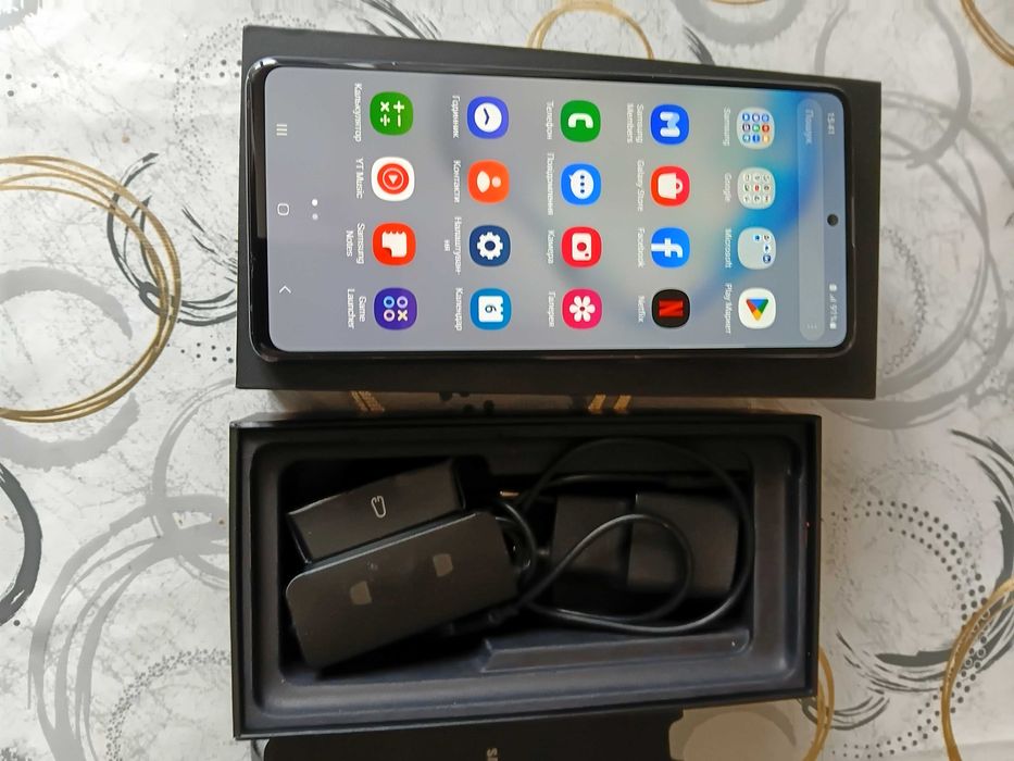 Самсунг галаксі Ноте 10 лайт гарний стан.