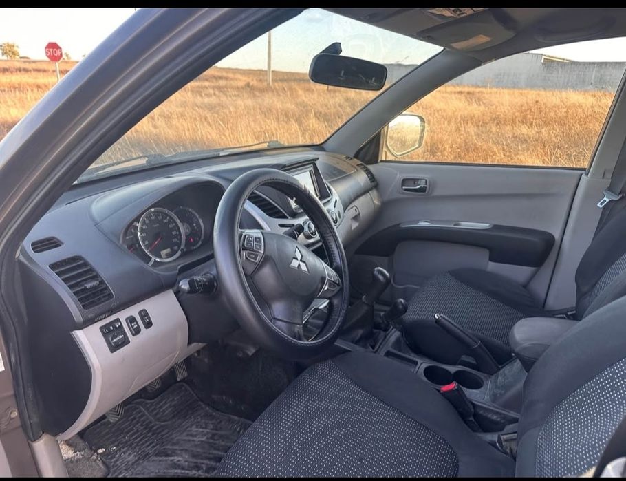 Mitsubishi Strakar L200
