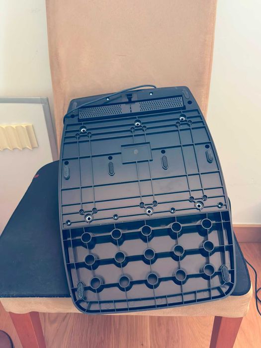 Logitech G923 – Volante e Pedais para Simulação de Condução