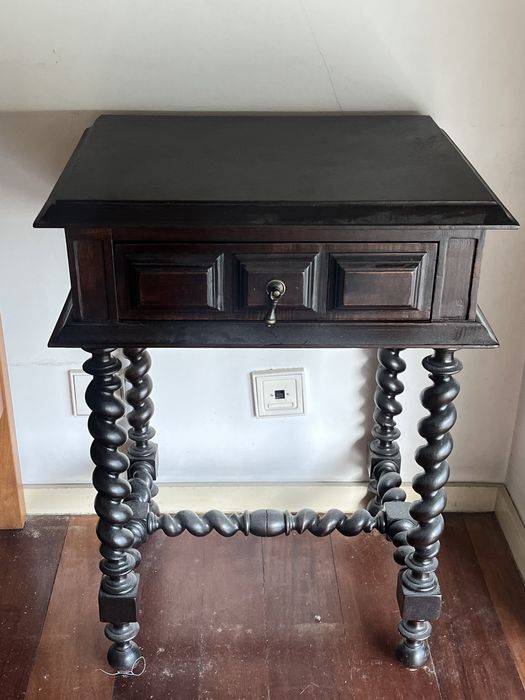 Mesinha de cabeceira vintage