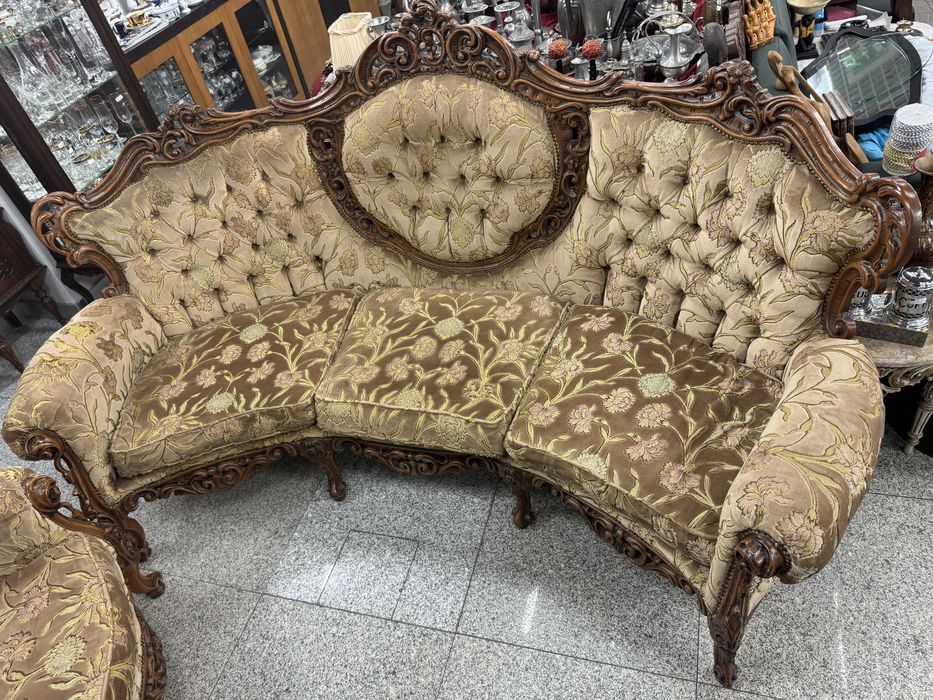 Conjunto Sofá antigo em Madeira Maciça - Negociável