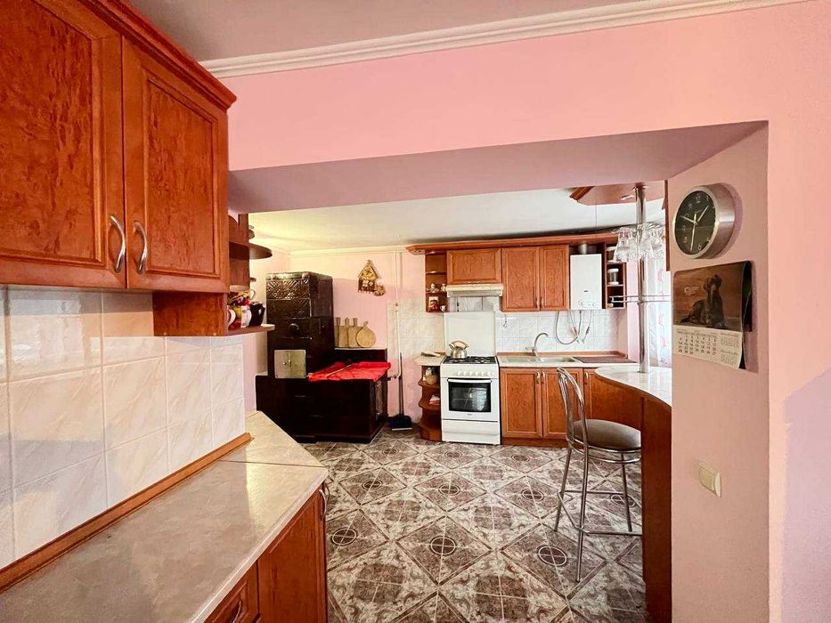 Продається будинок біля Івано-Франківська за вигідною ціною