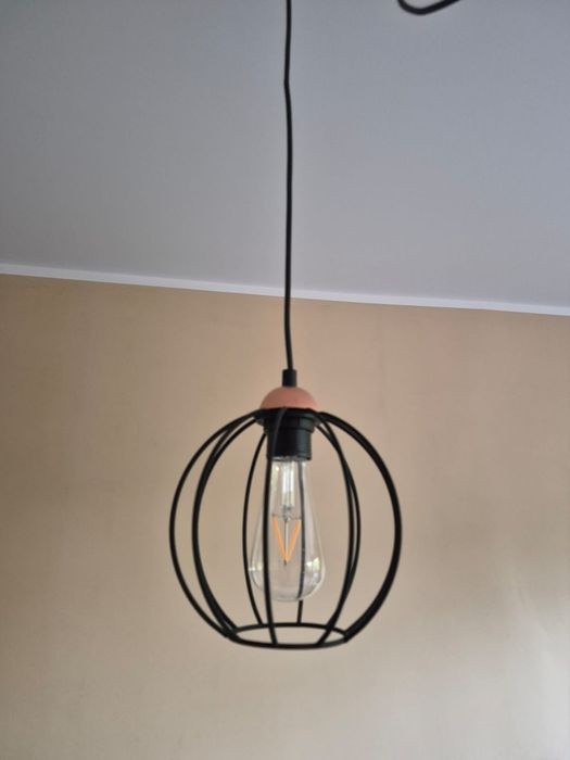 Sprzedam lampę sufitową.