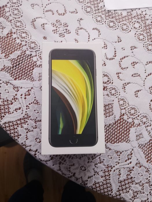 Telefon iPhone SE 2020