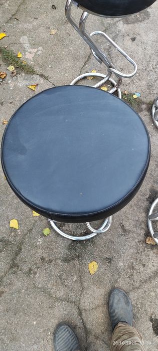 Барні стільці б/в доброму станi.