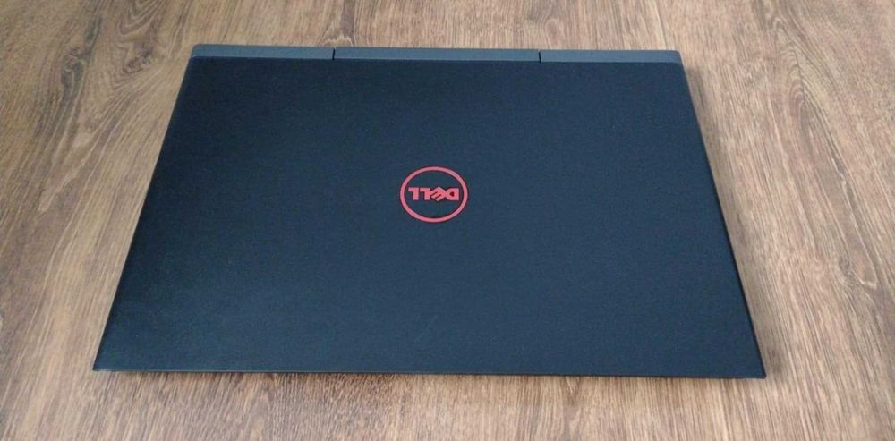 Sprzedam laptopa Dell