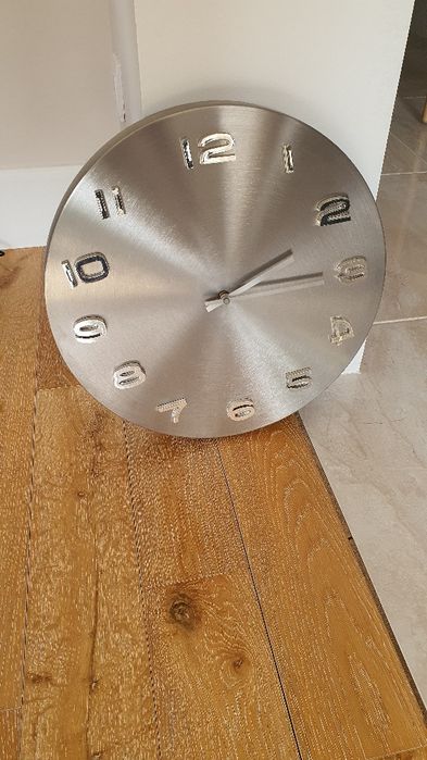 Zegar ścienny SREBRNY 40 cm