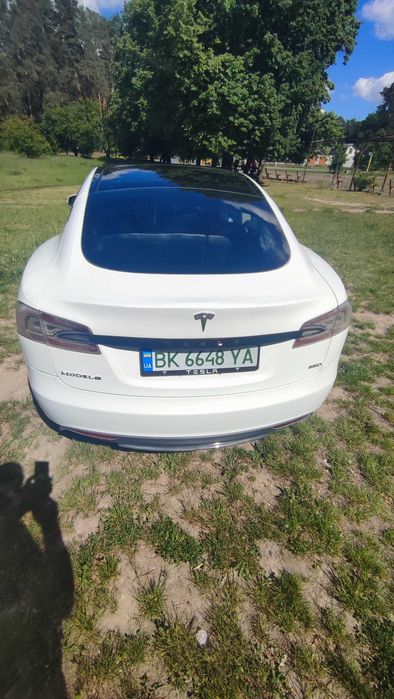 Tesla мобіл S P85 2014