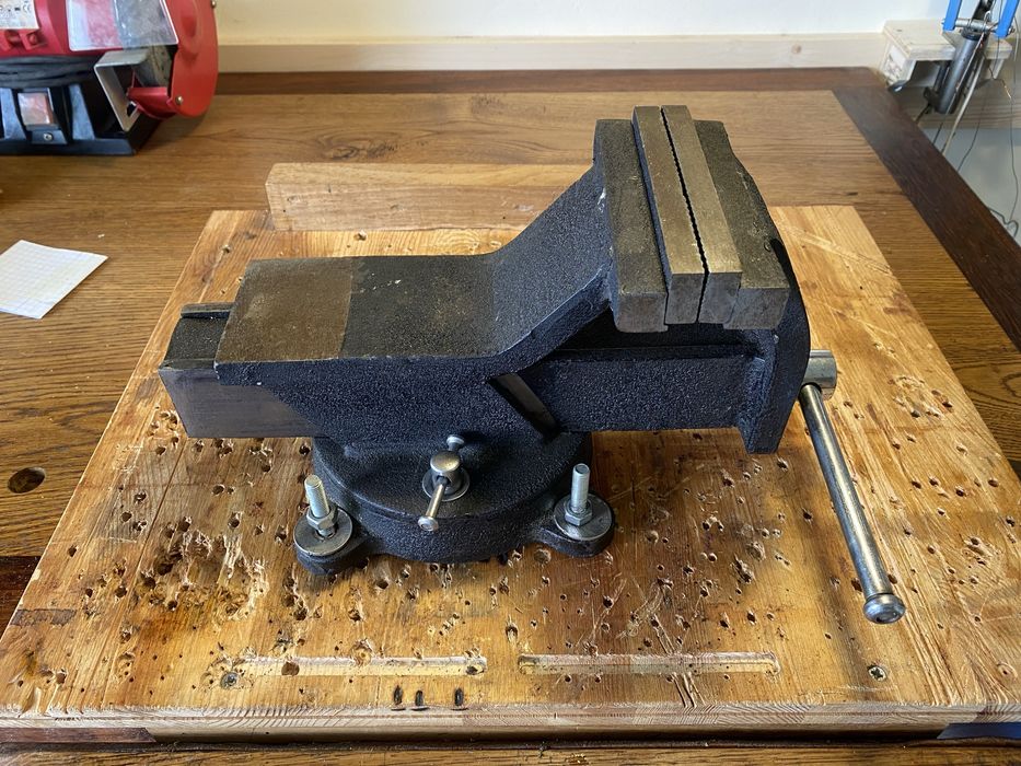 Torno de bancada rotativo