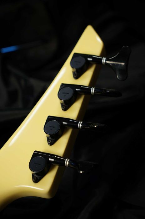 Fernandes PJS-50 MIJ gitara basowa skala 32"