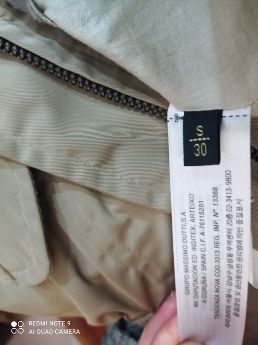 Massimo Dutti. Impermeável com cinto central em pele.

Em bom estado.