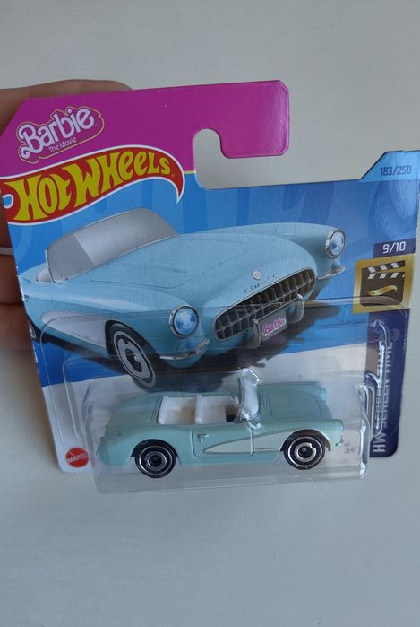 Hot Wheels corvette azul Barbie