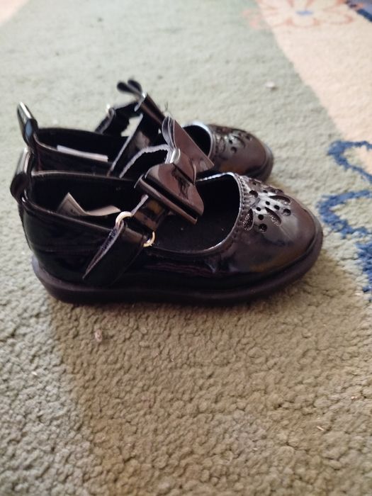 Туфлі для дівчинки