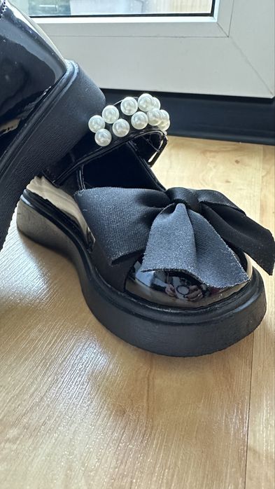 Туфлі для дівчинки 24