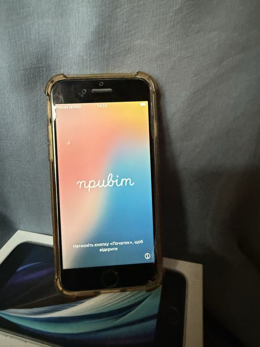 Продам iPhone 11 MX9P2LL/A iPhoneSE , White, 64 GB в гарному стані