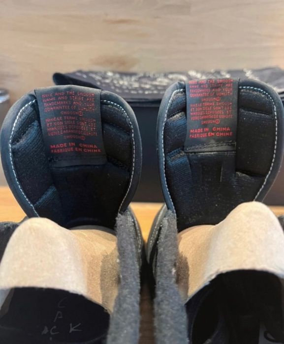 Jordan 1  Travis scoot phantom