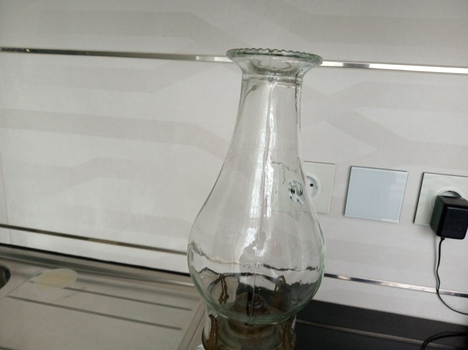 Candeeiros de petróleo antigos e outros