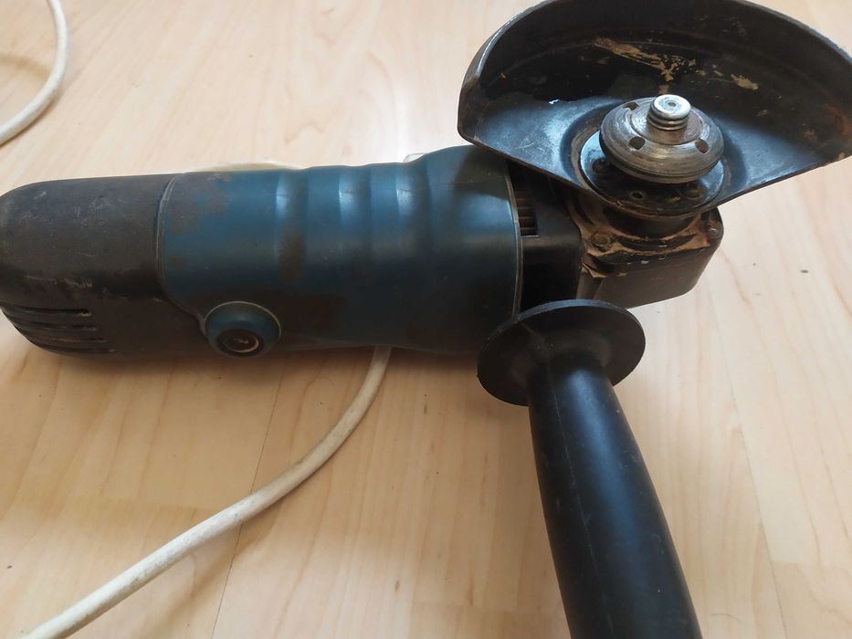 Продам болгарку "FERM fag-125N" в отл рабочем состоянии оригинал 920гр