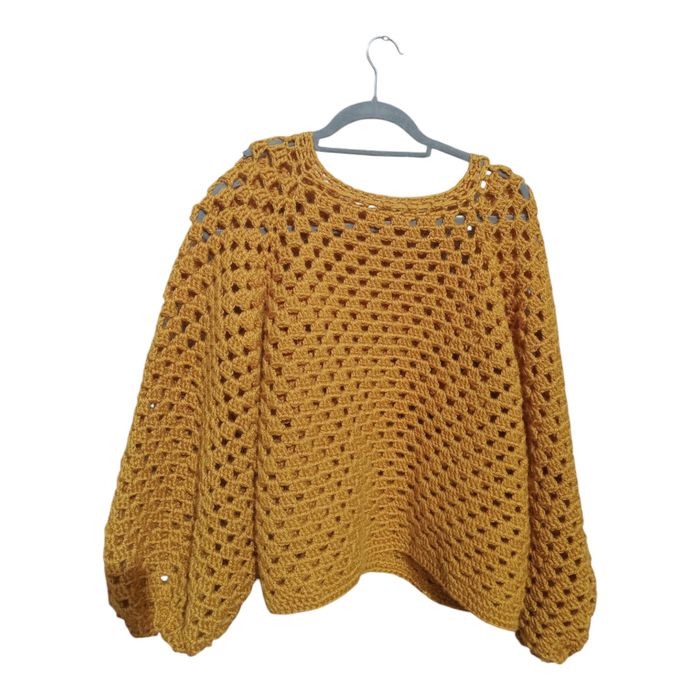 Blusa de lã em crochê Salembi