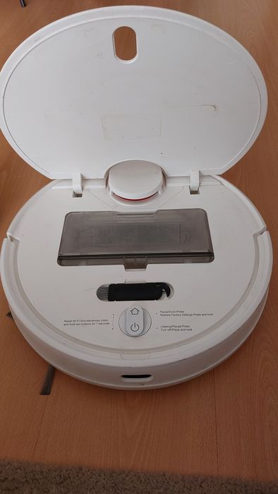 Robot Aspirador Xiaomi S12 – Para Peças ou Reparação