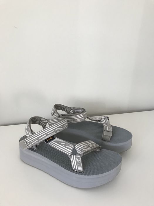 Teva сандалі босоніжки