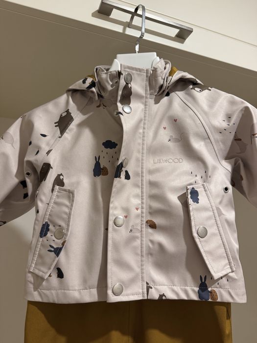 Дитяча куртка і штани на хлопчика