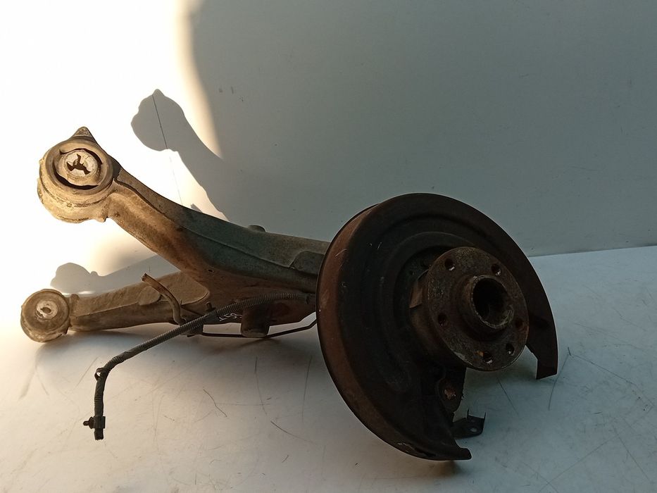 Manga de eixo trás direita VOLKSWAGEN Transporter V (7HA, 7HH, 7EA, 7E