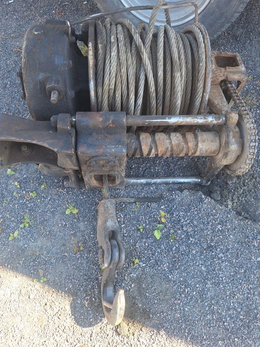 Продам лебедку на урал 4320