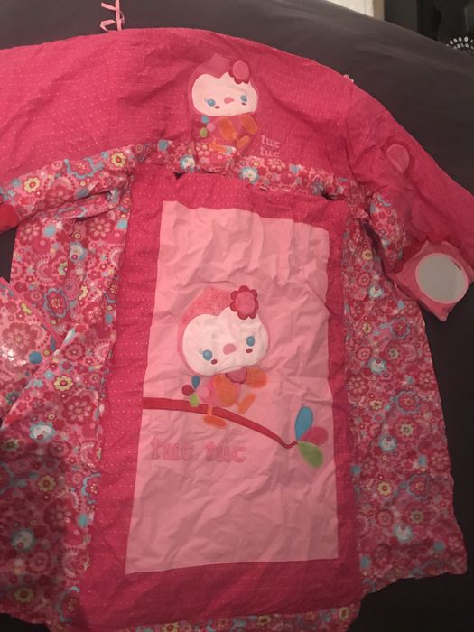 Edredão, proteção lateral, almofada, muda fraldas, cesto da Tuc Tuc