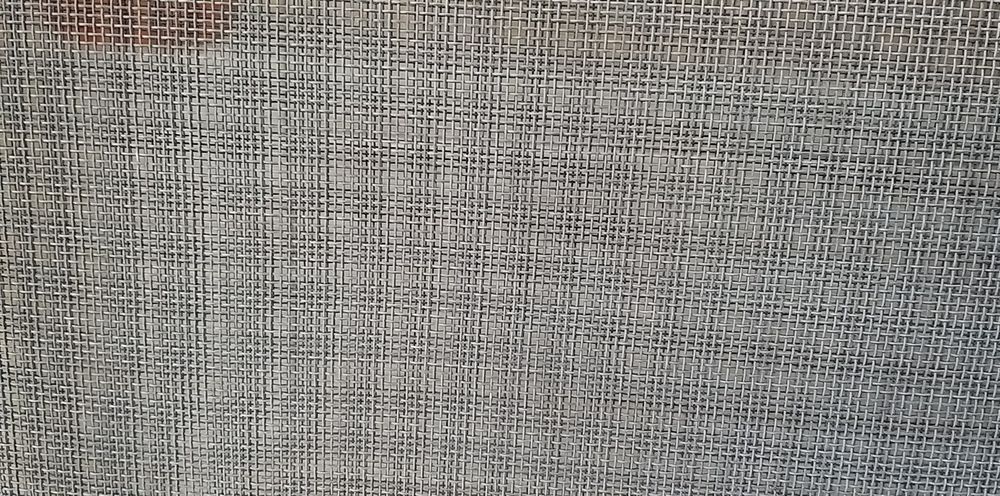 Janelas mosquiteiras.