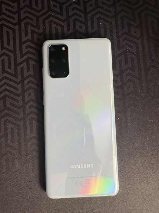 Samsung S20+5G.